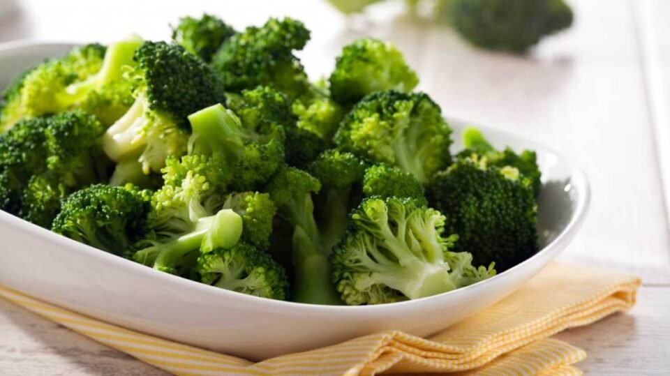 Health Benefits of Broccoli and Common Side Effects