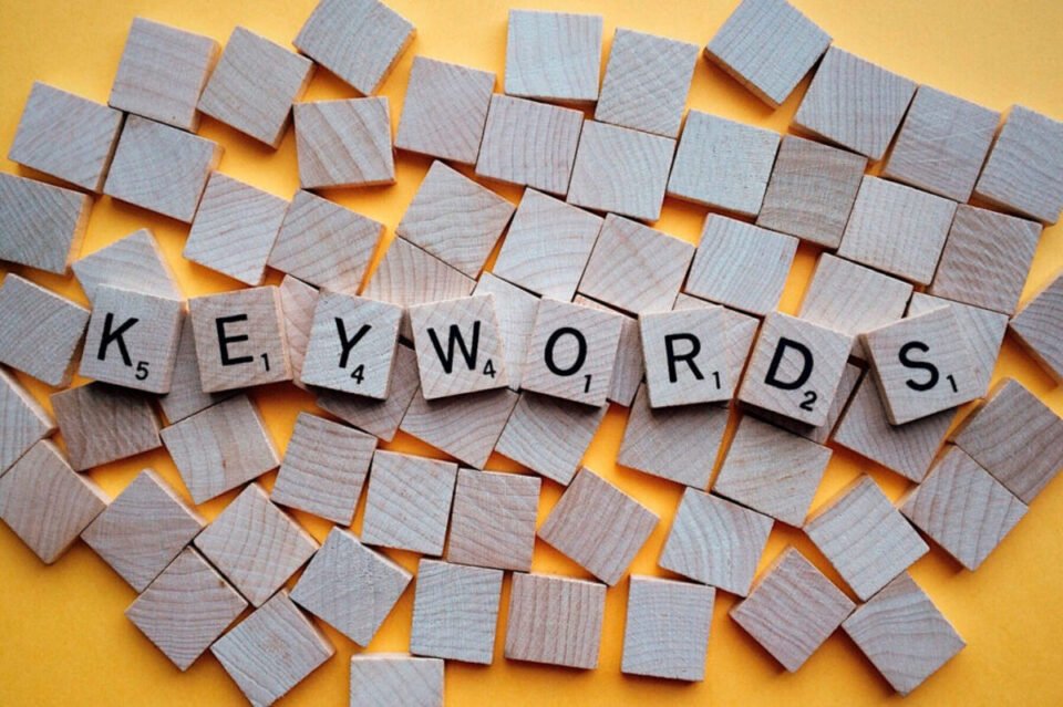 right way to analyze the keywords