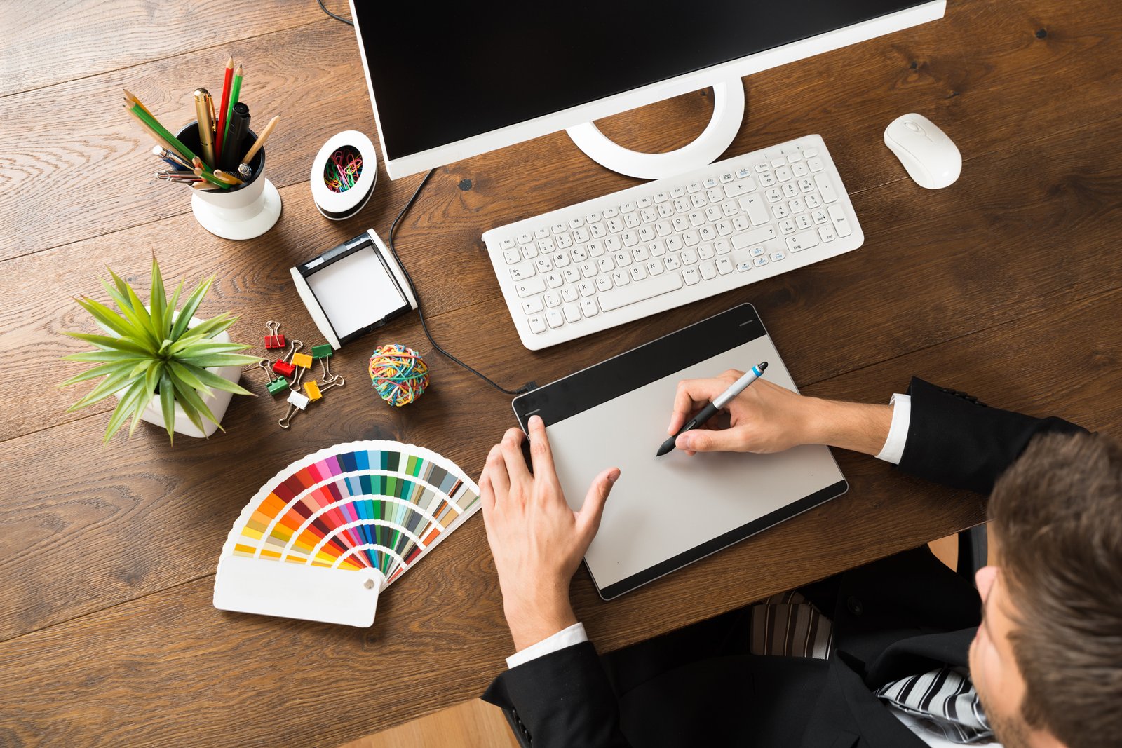 5 Pointers for Hiring Graphic Design Products and services
