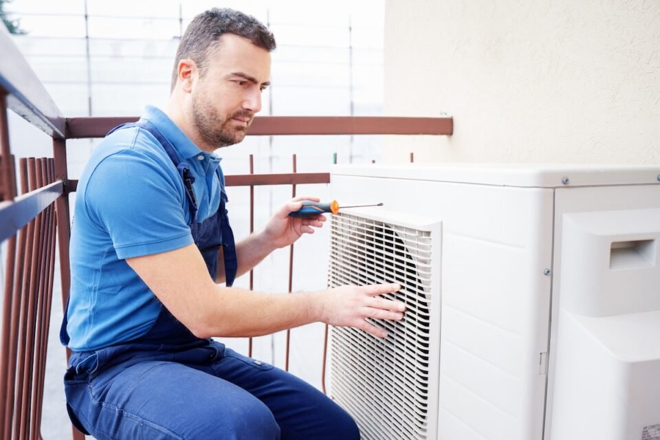 8 Advantages of Partnering with an Emergency HVAC Company