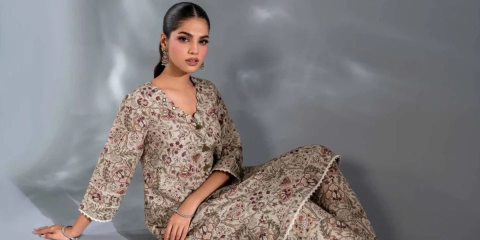 Look Effortlessly Stylish with Pakistani Ready to Wear
