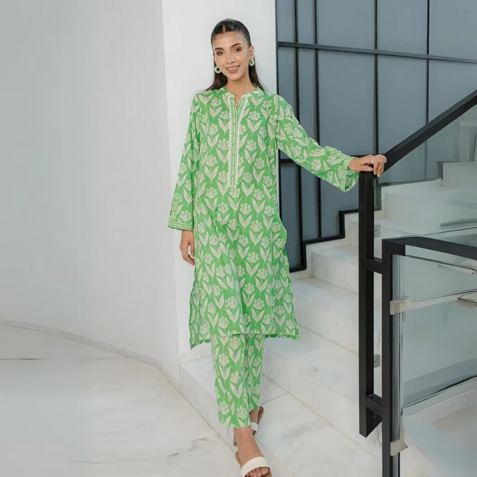 Pakistani Suits Online UK – Stylish Collection at Great Prices