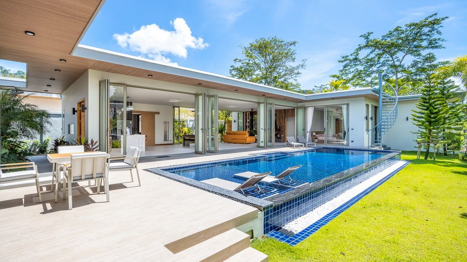 Expert Advice on Buying a Villa in Phuket